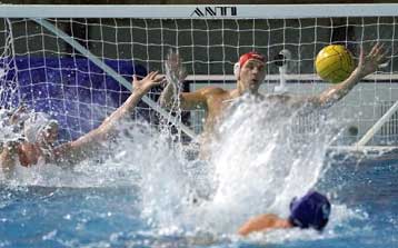 Συνέχισαν με νίκες Γιουγκοσλαβία και Κροατία στο πόλο