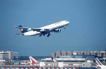 Πιέσεις από τους αερομεταφορείς για τα έργα υποδομής στα Σπάτα