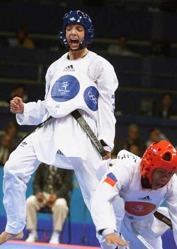 Καπάρωσε το μετάλλιο ο Μιχάλης Μουρούτσος  <I>Με τον Ισπανό Εσπάρτζα στον τελικό των 58κ.</I>