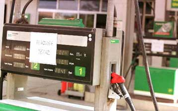 Μεγάλα προβλήματα από την έλλειψη καυσίμων σε Κρήτη, Ιωάννινα και νότια Αττική – Ελλείψεις και σε τρ