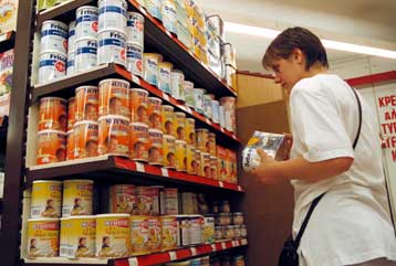 Συγκράτηση τιμών ζήτησε η υφ.Ανάπτυξης από βιομηχανίες και σούπερ μάρκετ