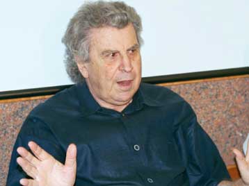 Προσωπικότητες της Λατινικής Αμερικής υπέρ της υποψηφιότητας Θεοδωράκη για το Νόμπελ Ειρήνης