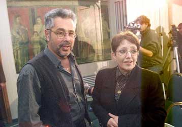 Να αυτοδιαλυθεί το ΚΚΕ