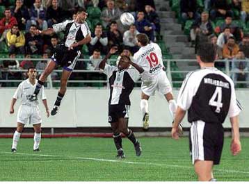 Δύσκολα και με δέκα παίκτες η Ξάνθη νίκησε 2-1 την Καλαμάτα για την Εθνική κατηγορία