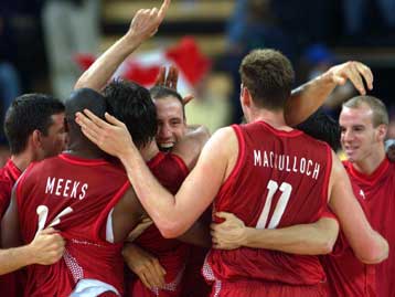 Εκτός οκτάδας οι Ισπανοί, ήττα για τους Γιουγκοσλάβους στο μπάσκετ<I>Τα ζευγάρια των «8»