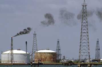 Επιπλέον ποσότητες πετρελαίου από τα αποθέματά τους ενδέχεται να διαθέσουν οι ΗΠΑ μέχρι το Νοέμβριο