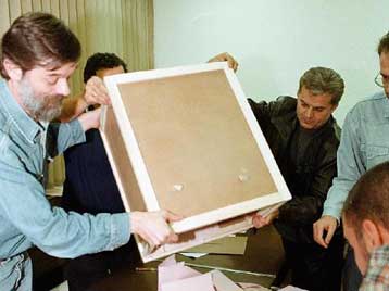 Αιφνίδια διακοπή της καταμέτρησης των ψήφων στη Γιουγκοσλαβία