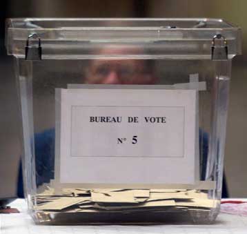 Υπέρ της μείωσης της προεδρικής θητείας τάχτηκε η συντριπτική πλειοψηφία των Γάλλων