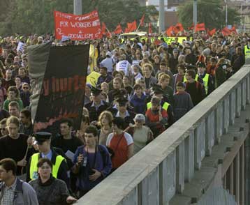 Συμφωνία ΔΝΤ, παραγωγών και καταναλωτών, για την αντιμετώπιση της πετρελαϊκής κρίσης
