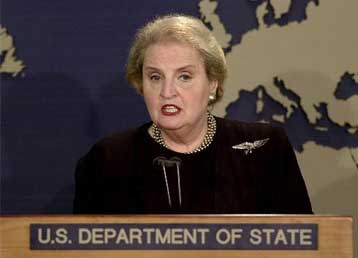 Νέα πρωτοβουλία της Ολμπράιτ για το Παλαιστινιακό  <I>Τηλεφωνική επικοινωνία με Αραφάτ</I>