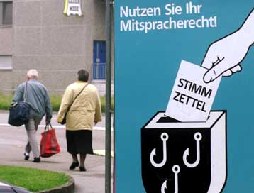 «Οχι» των Ελβετών στη μείωση του αριθμού των ξένων στη χώρα τους