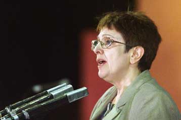 Ανοιχτό άφησε το ενδεχόμενο πολιτικών συμμαχιών η Αλ.Παπαρήγα