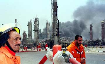 Οι ιδιοκτήτες φορτηγών προχωρούν σε κινητοποιήσεις λόγω της ανόδου των τιμών στα καύσιμα