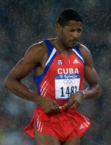 Ο Σεργκέι Κλιούγκιν το χρυσό μετάλλιο στο άλμα εις ύψος με 2,35μ.