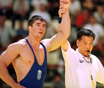 Θεμέλια πρόκρισης στους «4» έβαλε ο Θάνος στα 97κ. της ελληνορρωμαϊκής