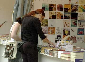 Το Διαδίκτυο «ενώνει» συγγραφείς και αναγνωστικό κοινό στο 29ο Φεστιβάλ Βιβλίου