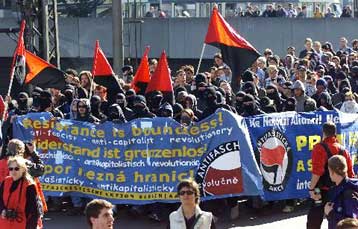 Μάχη για το ευρώ και το πετρέλαιο δίνει η G7 στην Πράγα