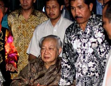 Σε ιατρικές εξετάσεις υποβάλλεται ο Σουχάρτο