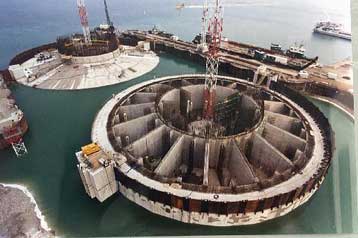 Πρώτα «θεμέλια» της γέφυρας Ρίου – Αντιρρίου με την παρουσία της πολιτικής ηγεσίας