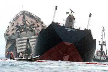 Ποινική δίωξη σε επτά άτομα για το ναυάγιο του «Γιουρομπάλκερ 10»