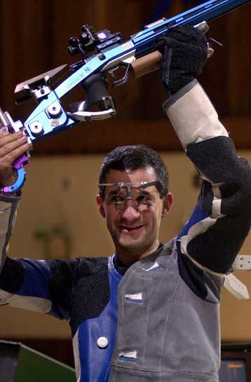 Χρυσό μετάλλιο με Ολυμπιακό ρεκόρ ο Σλοβένος Ντέμπεβετς στο τουφέκι τριών θέσεων <I>Νικητής στο