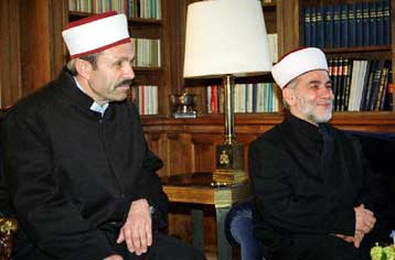 Οι μουσουλμάνοι διαψεύδουν ότι θα συμμετάσχουν στο δημοψήφισμα της Εκκλησίας για τις ταυτότητες