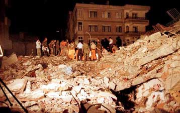 Οι πρώτες καταδίκες εργολάβων για κατάρρευση κτιρίων στο σεισμό της Τουρκίας