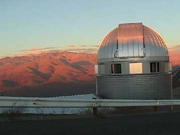 Επιστήμονες μελετούν τεράστια ηλιακή κηλίδα