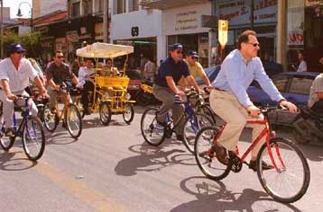 Συμβολικό «παρών» των πολιτικών αρχηγών κατά την Ημέρα χωρίς αυτοκίνητο