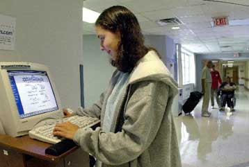 Εκπτωση φόρου έως και 40% για την αγορά Η/Υ προωθεί το υπουργείο Οικονομικών