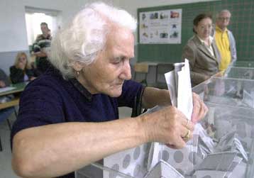 Δεύτερος γύρος εκλογών σε 52 δήμους της ΠΓΔΜ την ερχόμενη Κυριακή <i>Επαναλαμβάνεται σε 27 δήμου