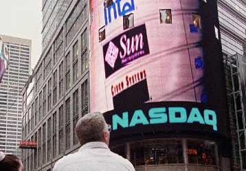 Ανοδος του Dow Jones κατά το άνοιγμα της Πέμπτης – Πτώση του Nasdaq