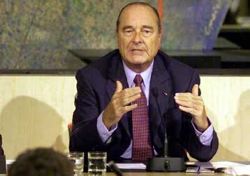 Βιντεοκασέτα «καίει» τον Σιράκ<i>Αποκαλύψεις για παράνομη χρηματοδότηση</i>