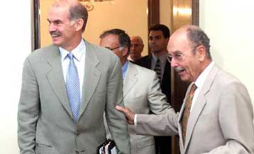 Οργή Παπανδρέου για δημοσιεύματα του κυπριακού Τύπου