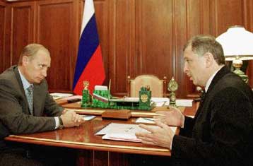 Εντολή για την ανάσυρση των πτωμάτων του Kursk έδωσε ο Πούτιν