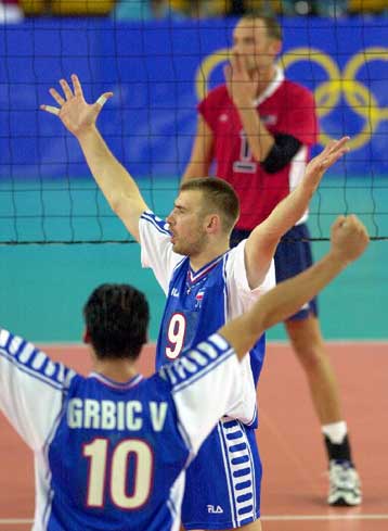 Η Βραζιλία 3-0 την Ολλανδία στο βόλεϊ ανδρών – Τρίτη νίκη για Ιταλία, πρώτη για Γιουγκοσλαβία