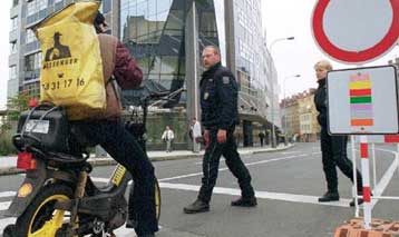 Η αστυνομία της Τσεχίας απαγόρευσε την είσοδο διαδηλωτών στη χώρα