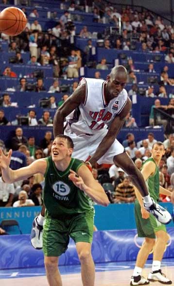 Στο παρά πέντε αποτράπηκε το θαύμα – Η Dream – Team 85-76 τη Λιθουανία