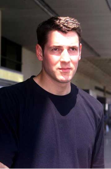 Με ψυχραιμία εξετάζουν στον Ολυμπιακό το ενδεχόμενο τιμωρίας του Σαμ Τζέικομπσον