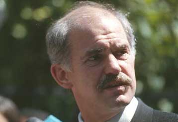 Για Κυπριακό και Βαλκάνια συζήτησαν οι Κ.Σημίτης και Γ.Παπανδρέου