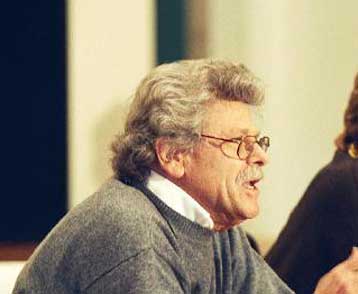 «Σκοτεινό» βλέπει το μέλλον των Ελλήνων στην Ευρώπη ο Κώστας Τσόκλης