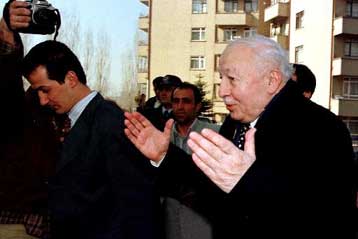 Στους πολιτικούς «ρίχνει το μπαλάκι» η τουρκική Δικαιοσύνη για την υπόθεση Ερμπακάν