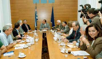 Το Μάρτιο το συνέδριο της ΝΔ – Ανησυχία προκαλούν στο κόμμα οι δηλώσεις Μάνου