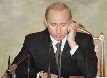 Τα πτώματα του Kursk θα ανασυρθούν διαβεβαιώνει ο Πούτιν