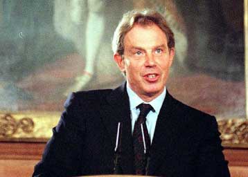 Η πετρελαϊκή κρίση «βυθίζει» τη δημοτικότητα του Μπλερ στη Βρετανία