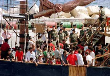 Λαθρομετανάστες καταγγέλλουν ότι κακοποιήθηκαν στην κατεχόμενη Κύπρο