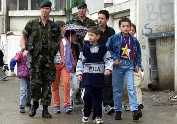 Ο αμερικανικός στρατός παραδέχεται τις βιαιότητες της ΚFOR στο Κόσοβο