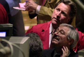 Ανοδος του Nasdaq κατά το άνοιγμα της Δευτέρας- Ελαφρά πτώση του Dow Jones