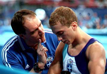 Εξαλλος ο Δημητρόπουλος, διαψεύδει τα δημοσιεύματα περί Κασιόλα – Μελισσανίδη