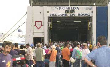 Ταλαιπωρία περιμένει τους επιβάτες των πλοίων λόγω των κινητοποιήσεων της ΠΝΟ